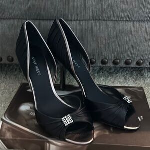 NINE WEST Satin High Heels 8